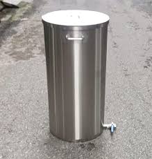 Cấu tạo và thiết kế của thùng inox có vòi